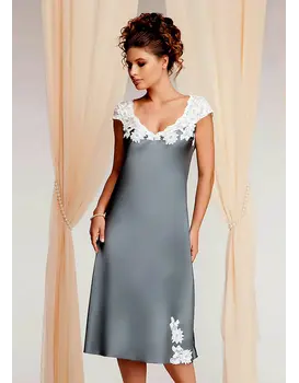 כותונת סאטן ירוקה עם כתפיות תחרה לבנות